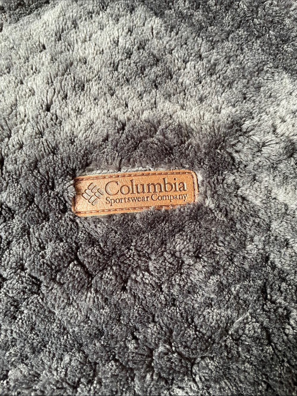 Columbia Cozy Charcoal Gray Fuzzy Zip-Up Jacket.  Size Medium - Picture 2 of 5